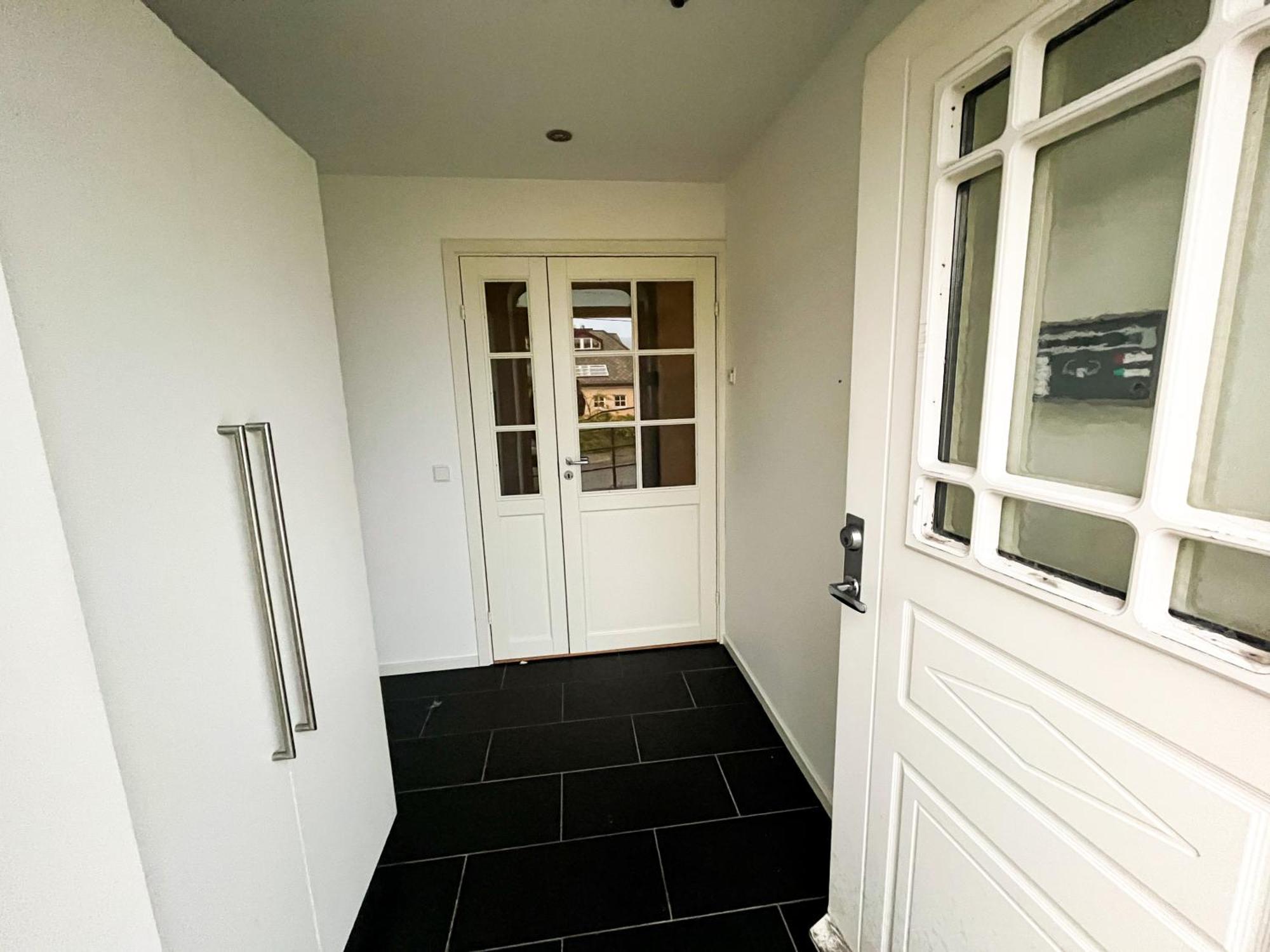Two-Bedroom City Apartment With Fire Place, Free Parking And Fjordview Terrace - Calm And Central Alesund Ngoại thất bức ảnh