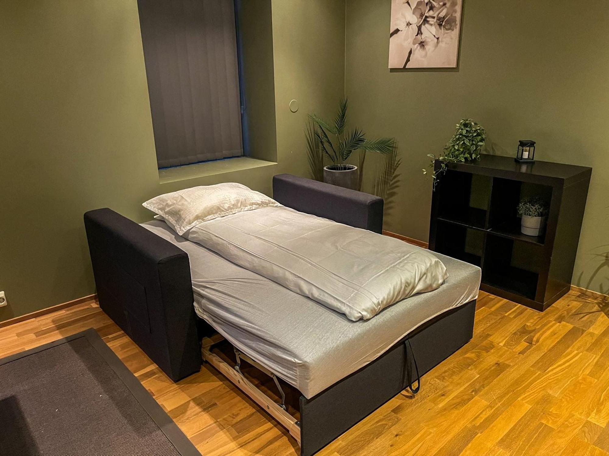 Two-Bedroom City Apartment With Fire Place, Free Parking And Fjordview Terrace - Calm And Central Alesund Ngoại thất bức ảnh